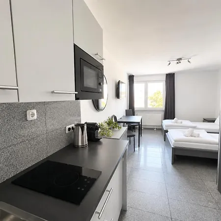 Lipp Hotel apartamentowy 3*