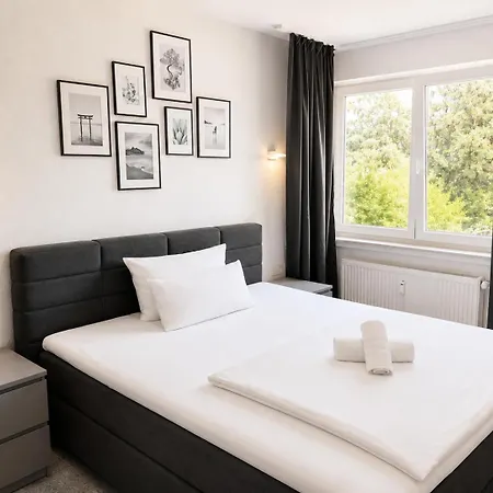 Hotel apartamentowy Lipp 3*